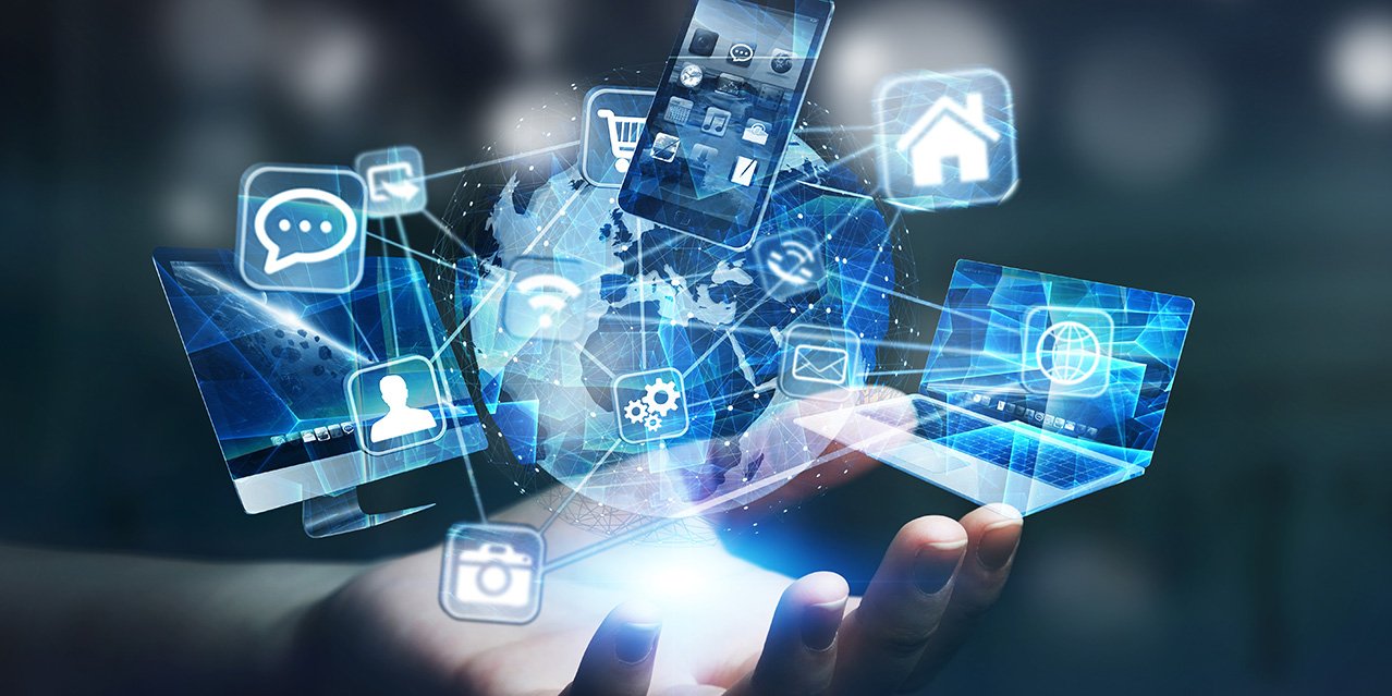 Teknologi dan Peran Masyarakat di Era Digital