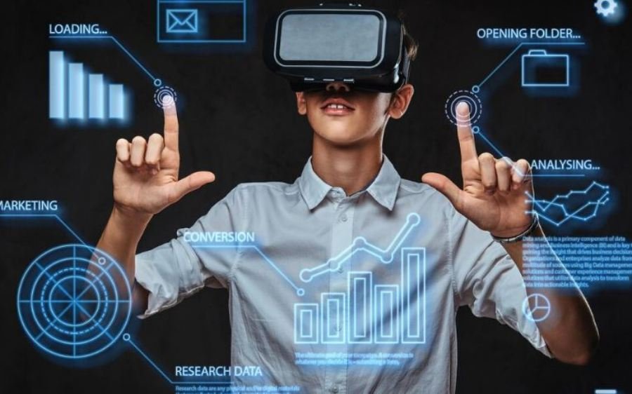 5 Tren Teknologi yang Wajib Dipantau Anak Muda di Era Digital